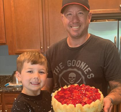 Strawberry Cream Crown Cake