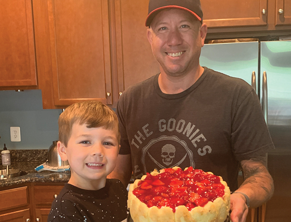 Strawberry Cream Crown Cake