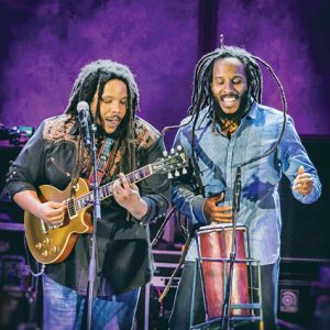 Stephen Marley (L) and Ziggy Marley (R)